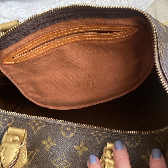 Authentic Vintage Louis Vuitton 35 Speedy - Picture 11 of 15